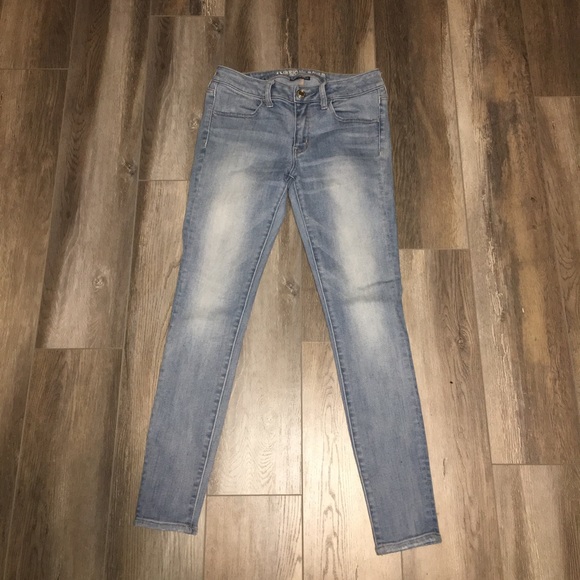 American Eagle Outfitters Denim - light wash blue american eagle stretch jeggings